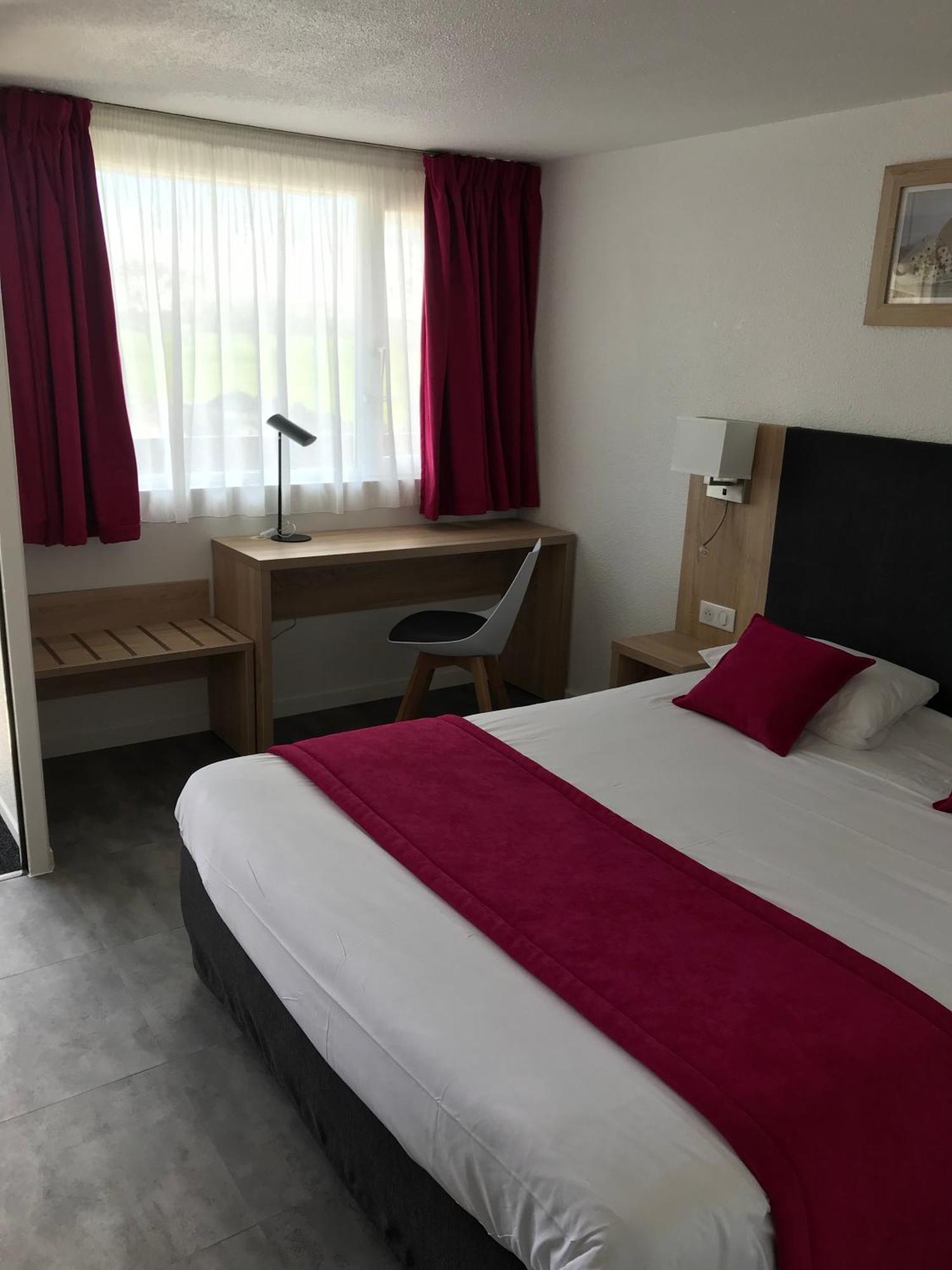 Kyriad Lille Est - Hem Habitación foto