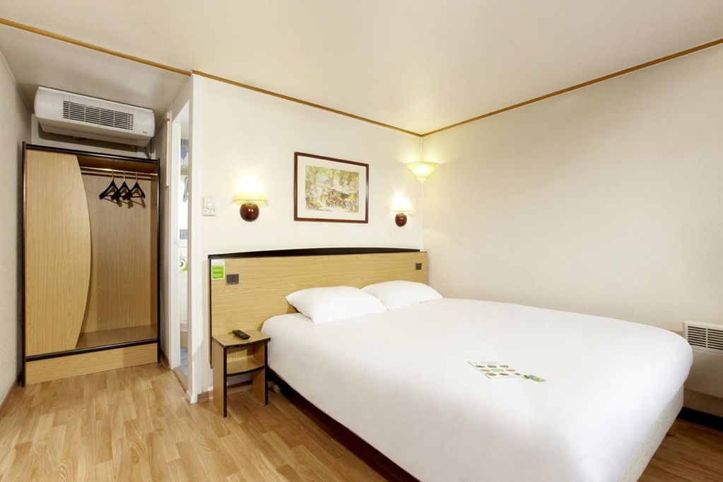 Kyriad Lille Est - Hem Habitación foto